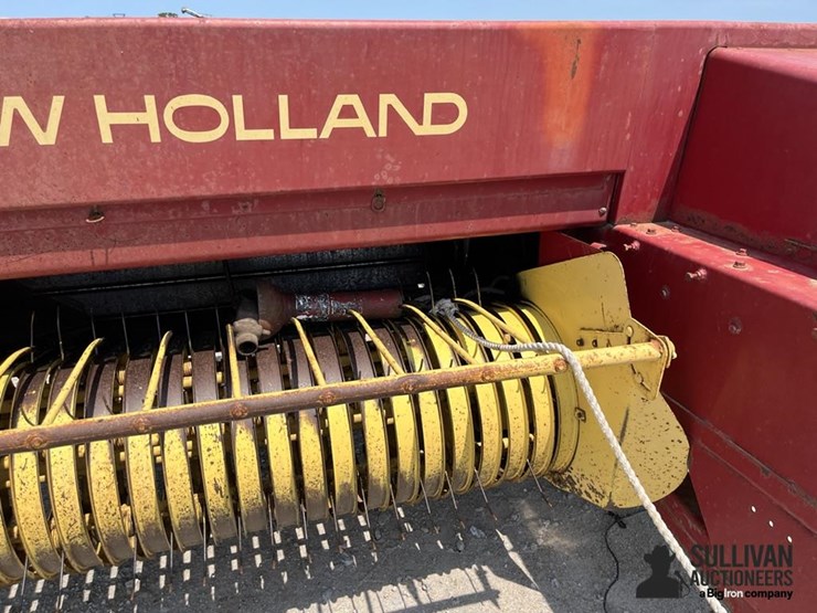 new-holland-315-image-15
