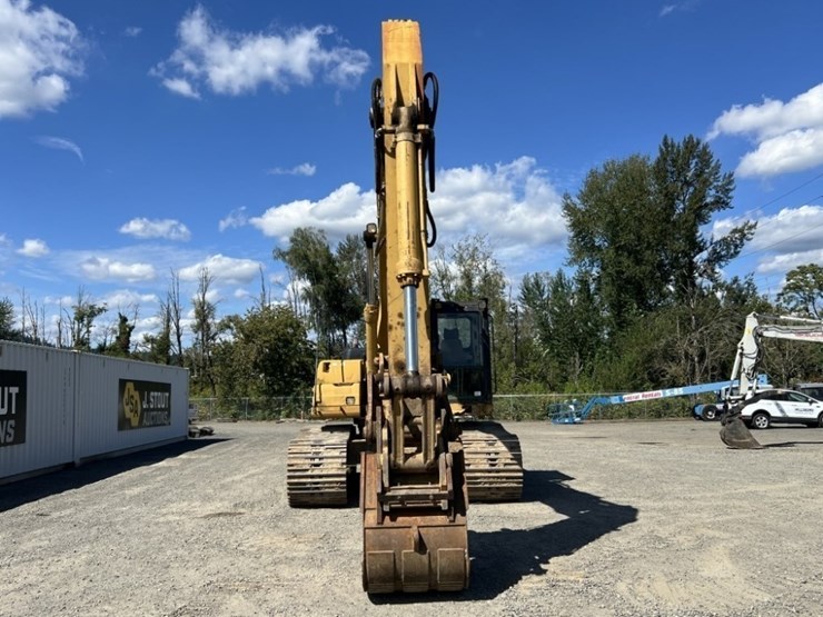 caterpillar-330b-image-8