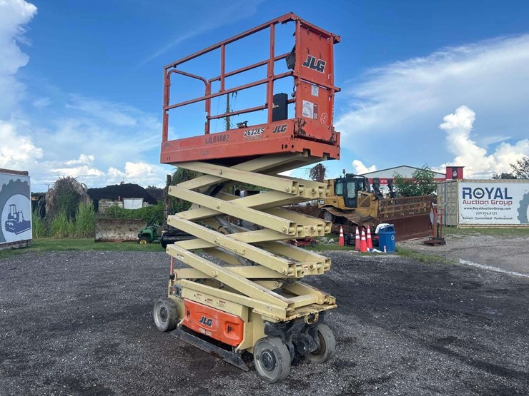 2015-jlg-2632es-image-2