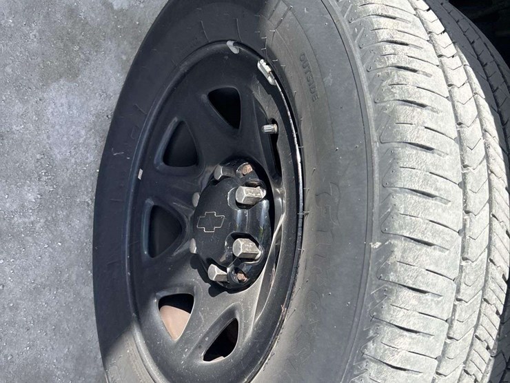 2019-chevrolet-tahoe-image-24