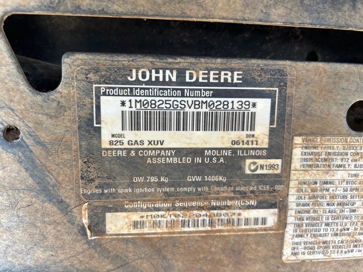 2011-john-deere-gator-image-10