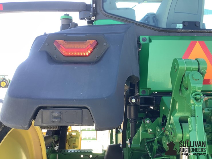 2023-john-deere-8rt-370-image-19