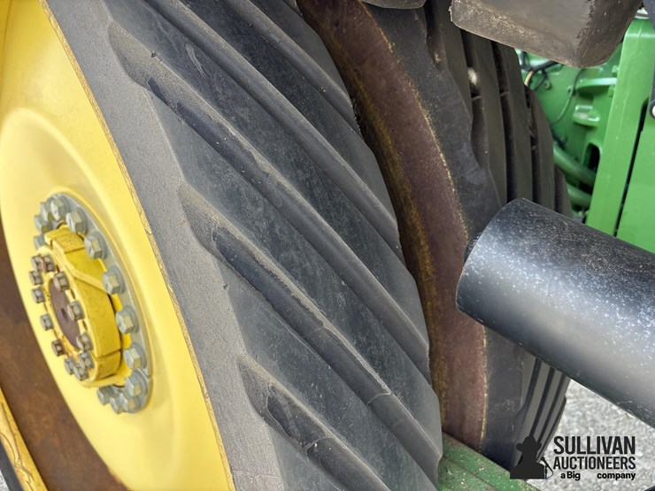 2011-john-deere-8335rt-image-19
