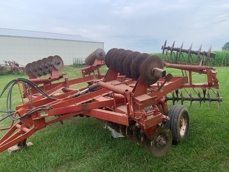 22’-ih-480-wing-fold-disc-image-5
