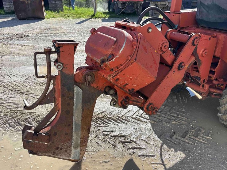 ditch-witch-350sx-image-14