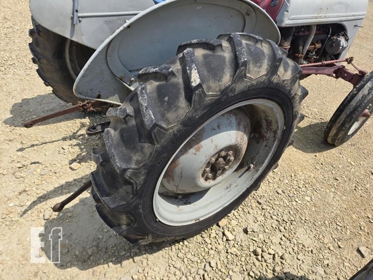 ford-tractor-image-10