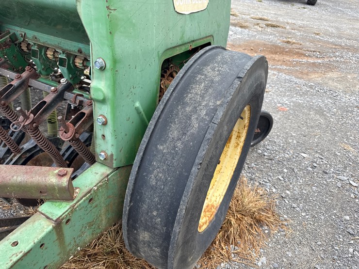 john-deere-8300-image-4