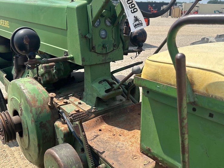 john-deere-70-image-10