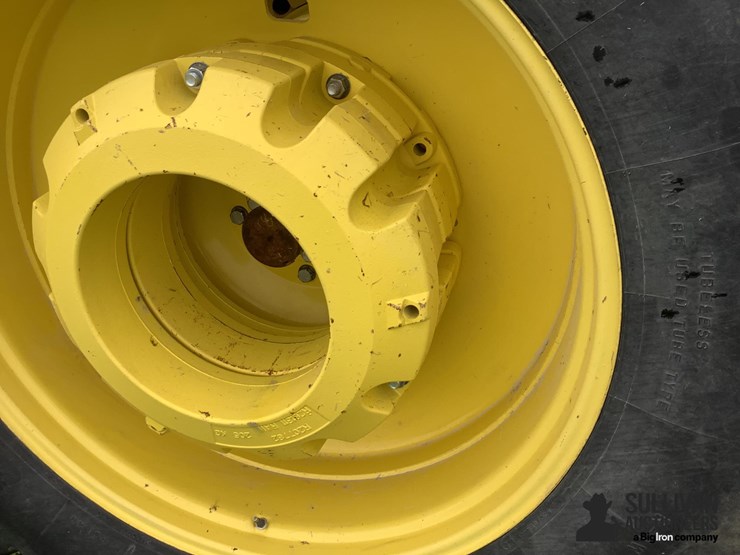 2013-john-deere-8335r-image-13