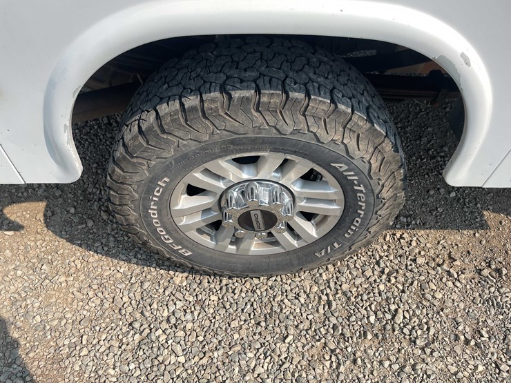 2019-ford-f350-xlt-image-14