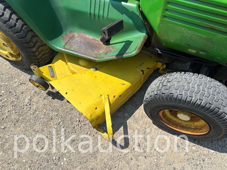 john-deere-216-image-4