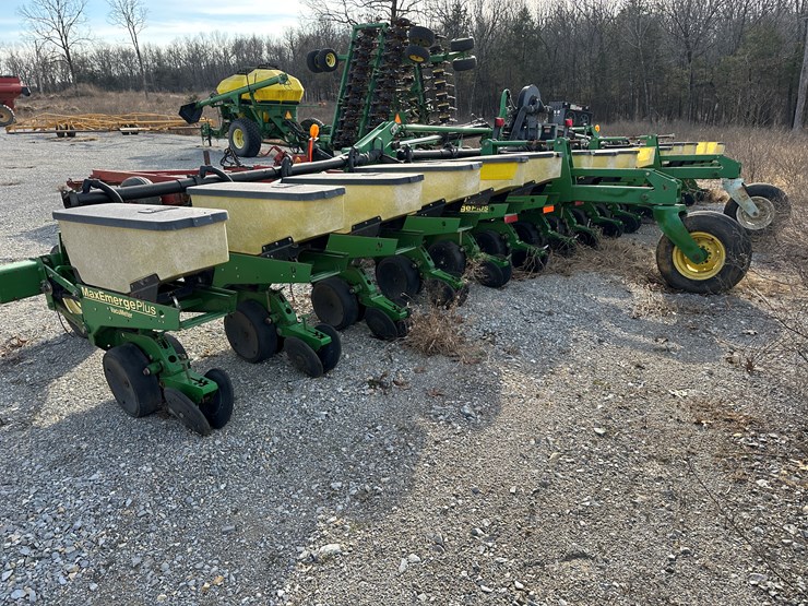 john-deere-1720-image-4
