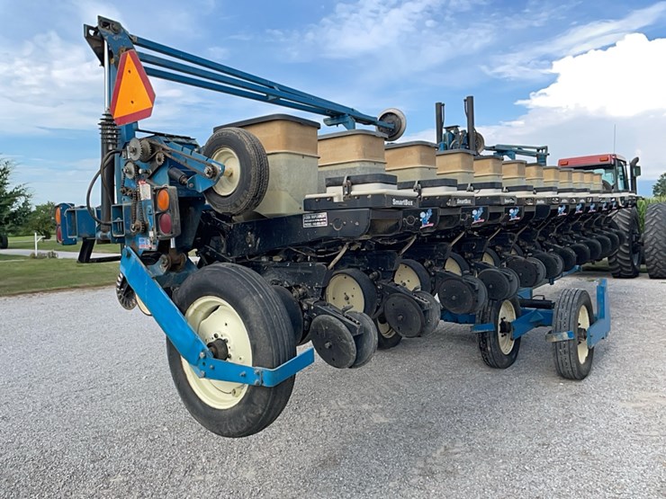 kinze-2600-image-18