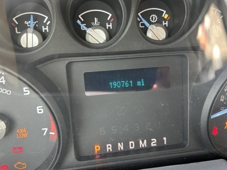 2016-ford-f350-sd-image-24