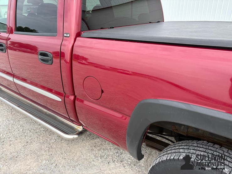 2004-gmc-sierra-2500hd-image-17