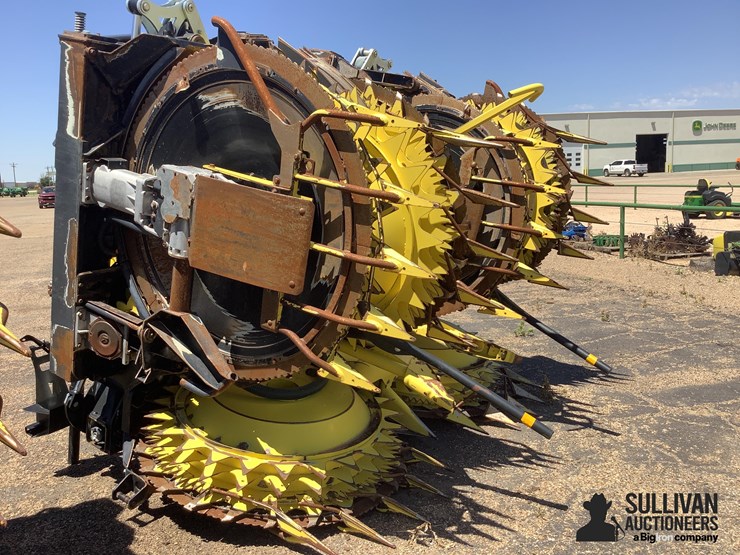 2023-john-deere-772-image-4
