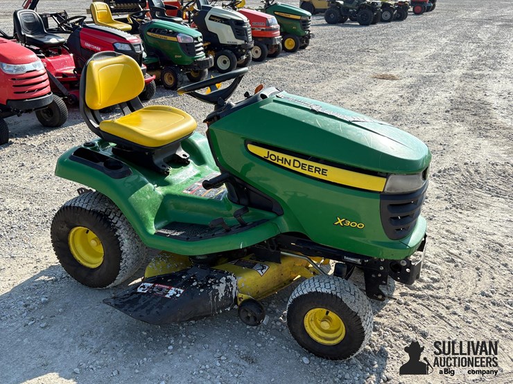 john-deere-x300-image-3