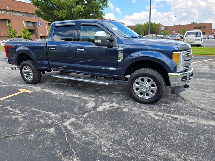 2017-ford-f350-image-41
