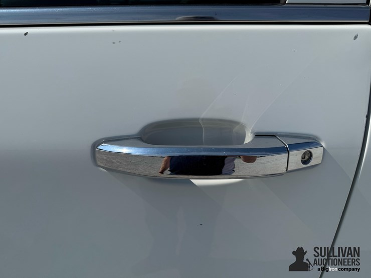 2017-chevrolet-3500hd-image-18