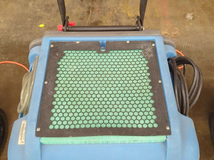dri-eaz-lgr-7000xli-dehumidifier-(f412)---2803.2-hrs-image-2