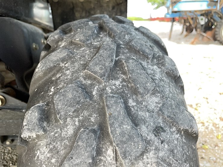 john-deere-gator-image-15