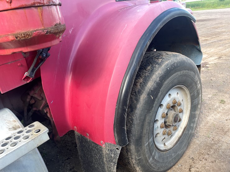 1995-kenworth-w900l-image-28