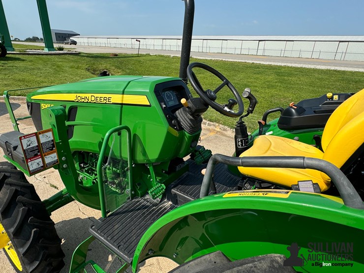 2022-john-deere-5065e-image-10