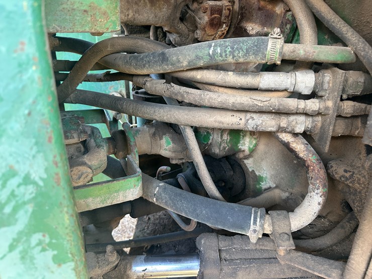 1976-john-deere-8430-image-16