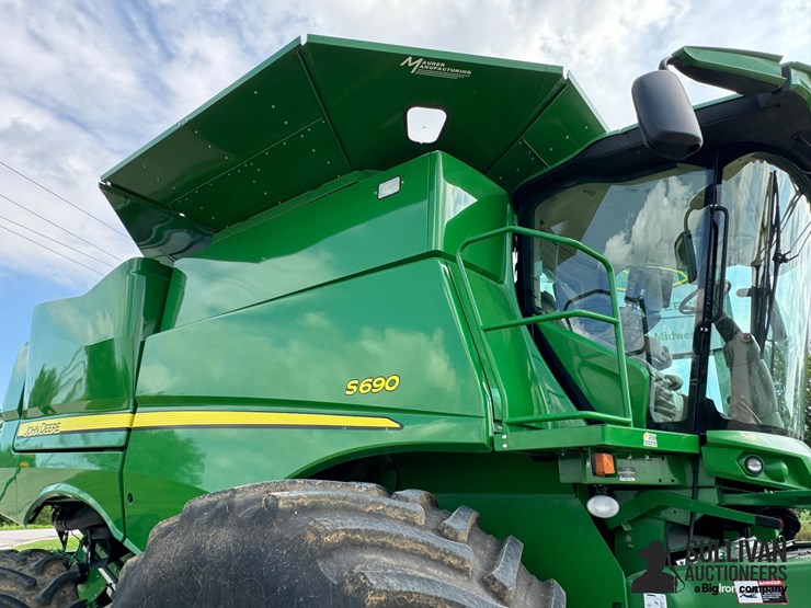 2014-john-deere-s690-image-18