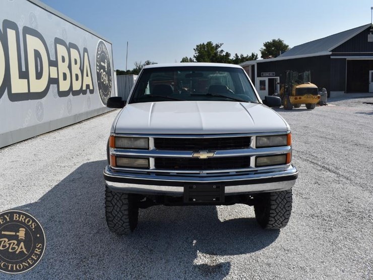 1999-chevrolet-3500-image-21