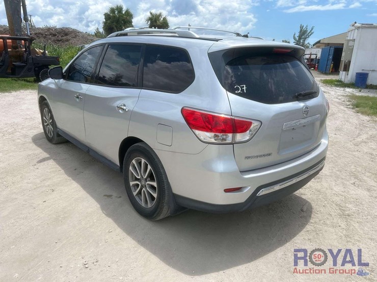 2015-nissan-pathfinder-image-3