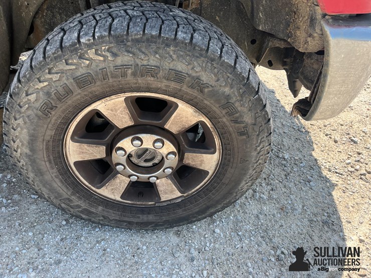 2013-ford-f250-lariat-image-15