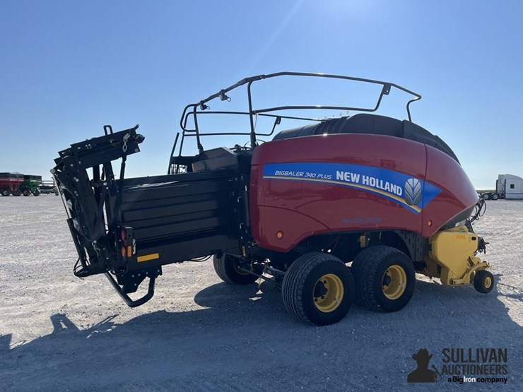 2019-new-holland-340-image-5