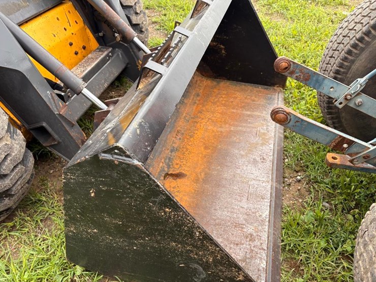 2003-new-holland-ls150-image-10