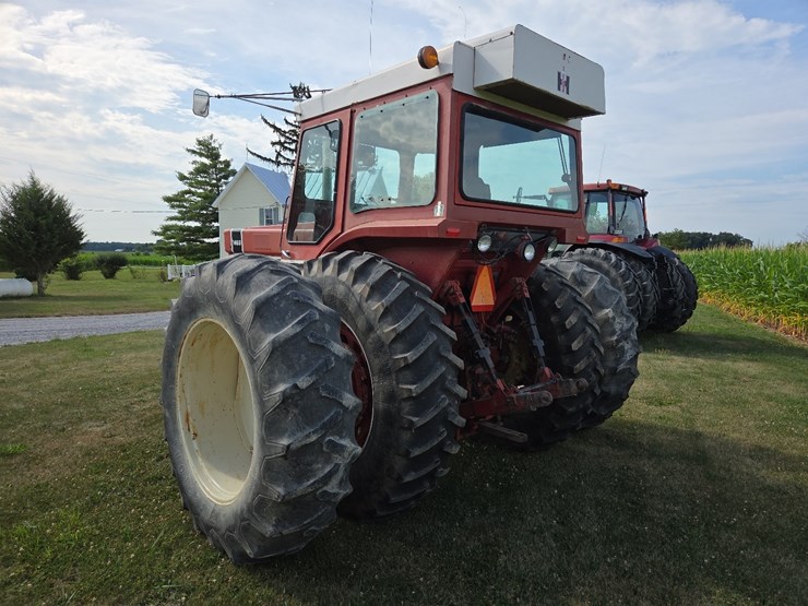 1976-ih-1466-tractor-image-25