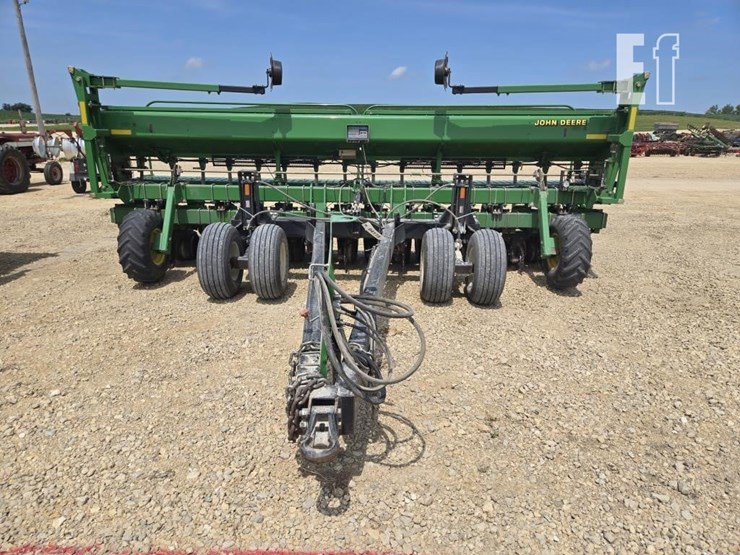 2001-john-deere-1530-image-2