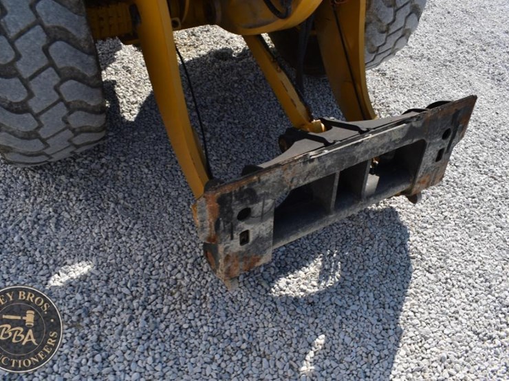 2011-caterpillar-908h-image-25