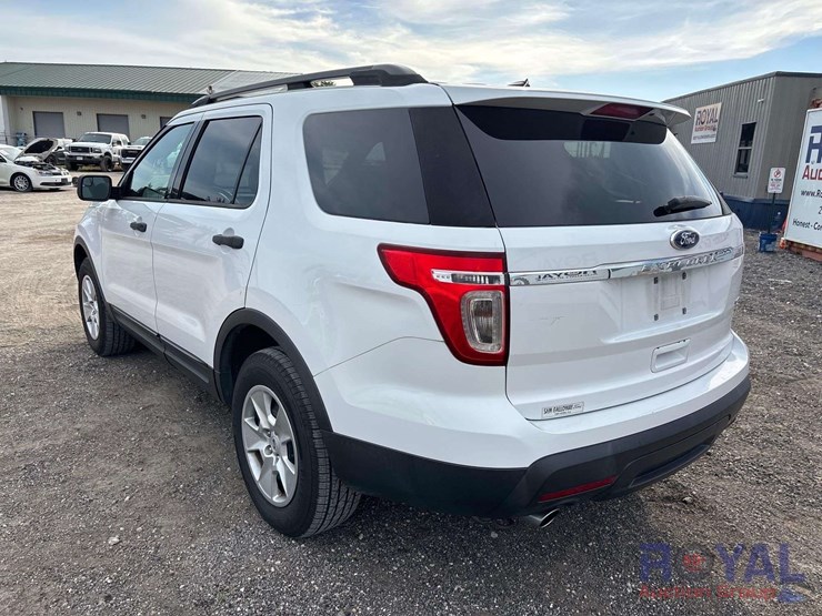 2014-ford-explorer-image-4