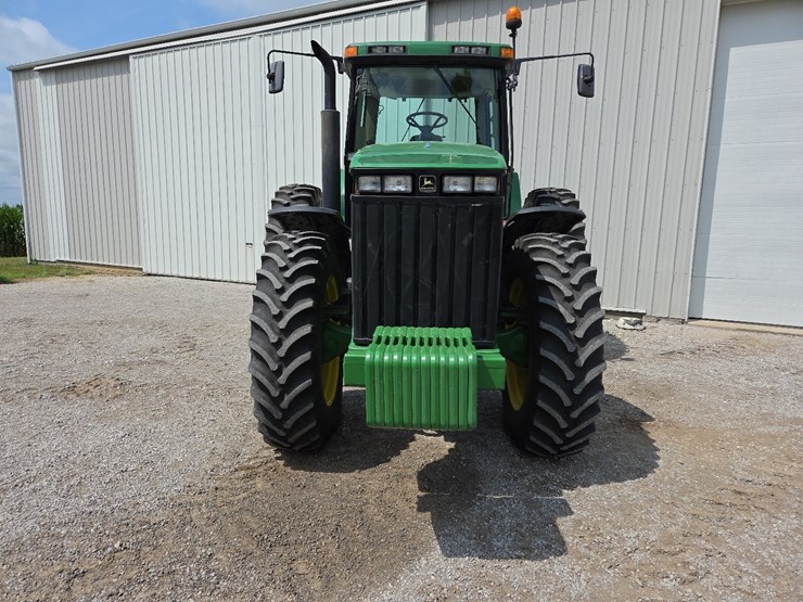 john-deere-8310-image-2