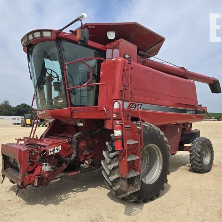 CASE IH 2377