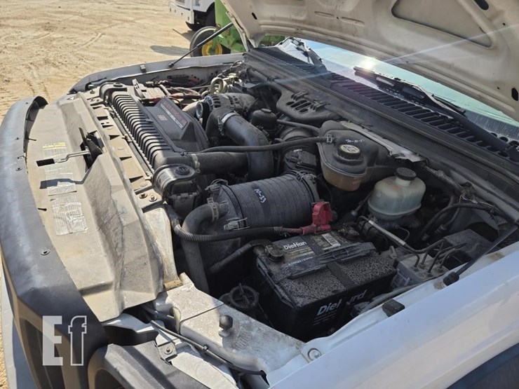 2006-ford-f550-image-25