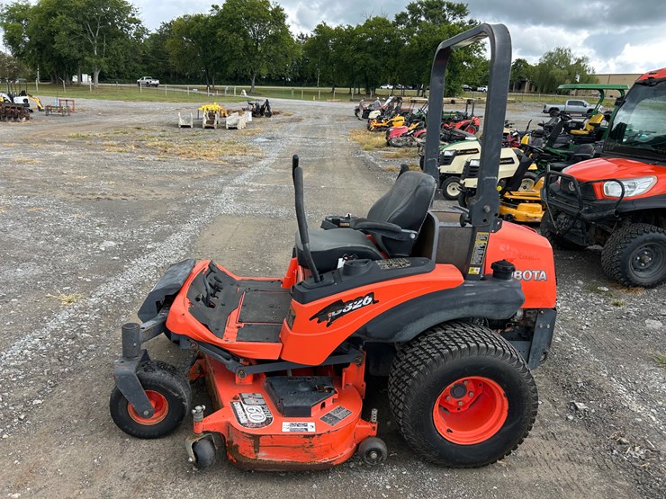 kubota-zd326-image-1