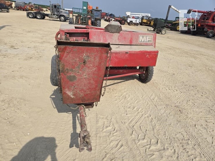 massey-ferguson-124-image-6