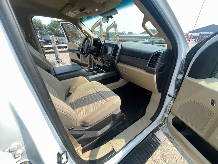 2019-ford-f350-xlt-image-34