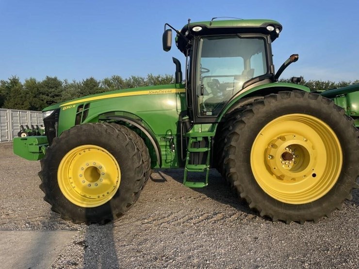 2011-john-deere-8310r-image-1