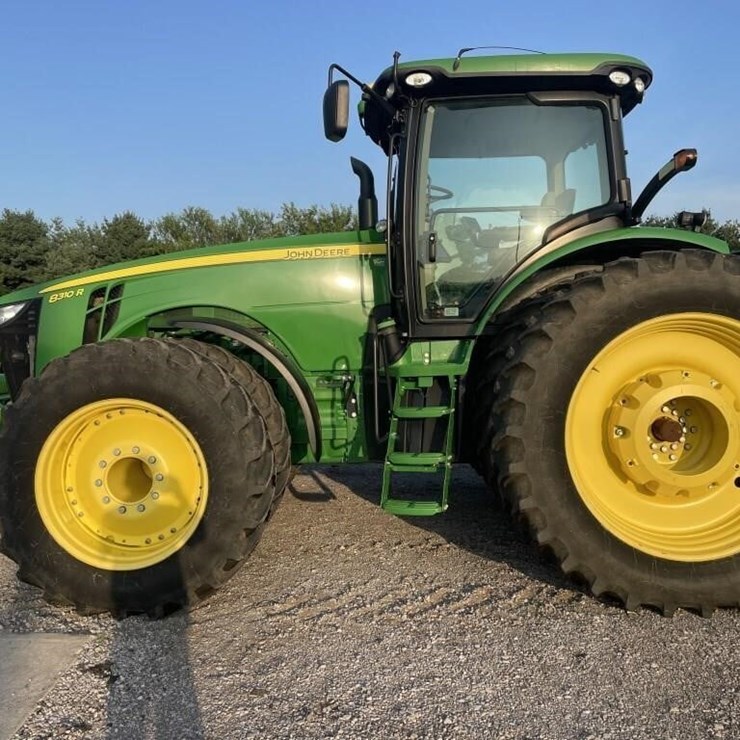2011 JOHN DEERE 8310R