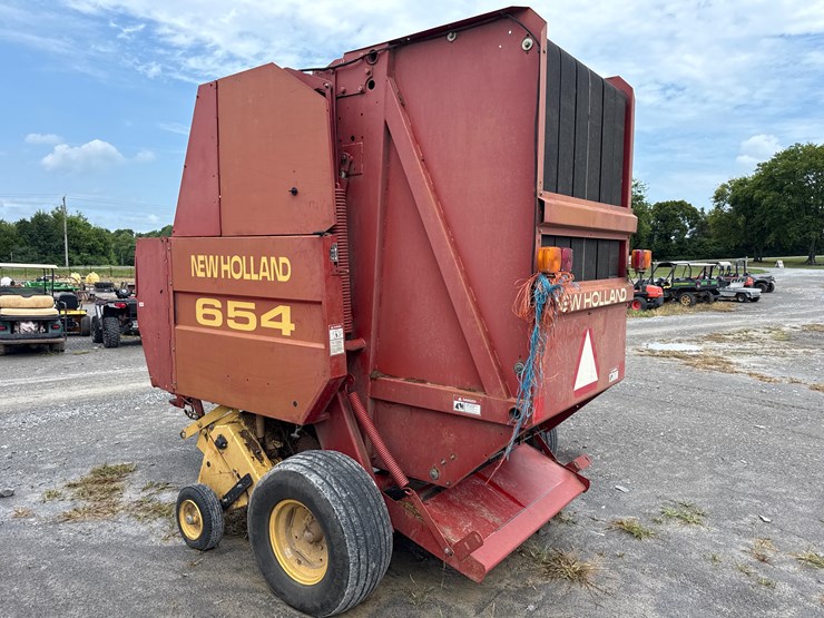 new-holland-654-image-6