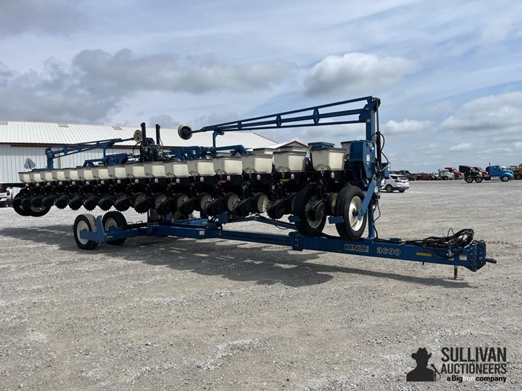 2009-kinze-3600-image-3
