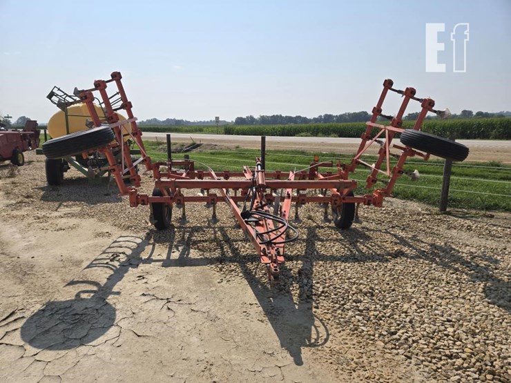 allis-chalmers-1200-image-2