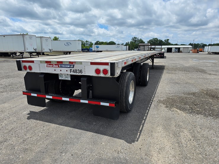 2015-great-dane-48'-x-102"-image-35